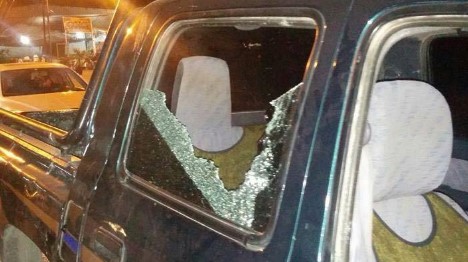 כלי רכב של ערבים נרגמו ומספר ערבים נפצעו. רכב ערבי שהותקף בשומרון