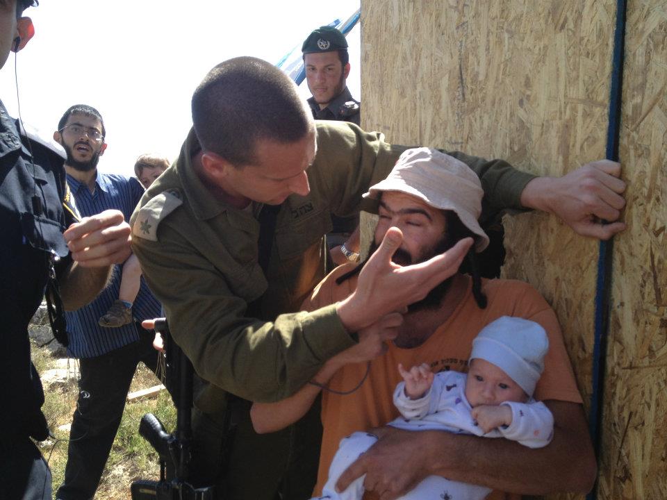 "פתאום המדינה אוהבת אותנו?" - הרס במצפה אביחי (הצלה יו"ש)