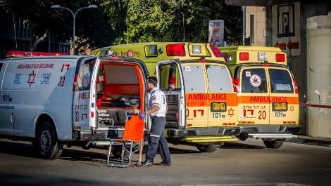 זירת הפיגוע בתל אביב, השבוע (אבי דיבלינסקי, דוברות מד"א) זירת הפיגוע בתל אביב, השבוע (אבי דיבלינסקי, דוברות מד"א)