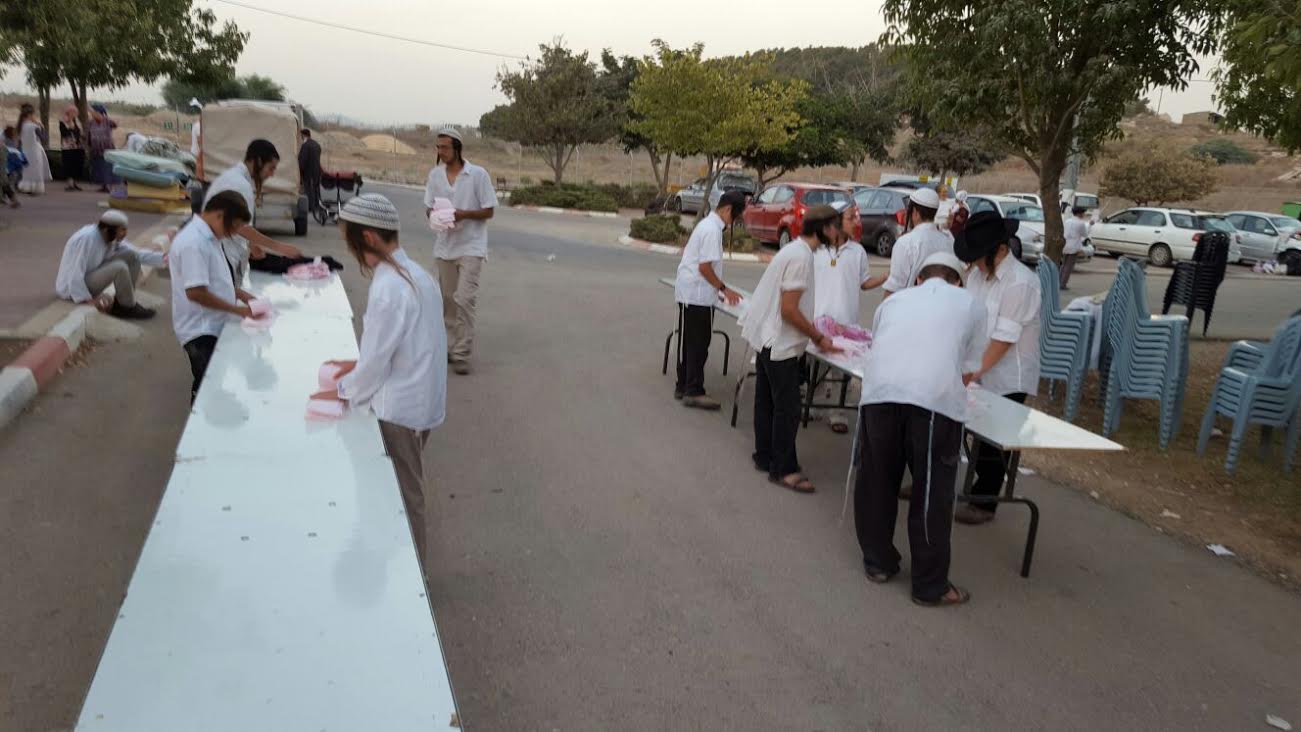 הכנות לשמחת לתורה בחטמ"ר שומרון (פורום ערבות הדדית בשומרון)