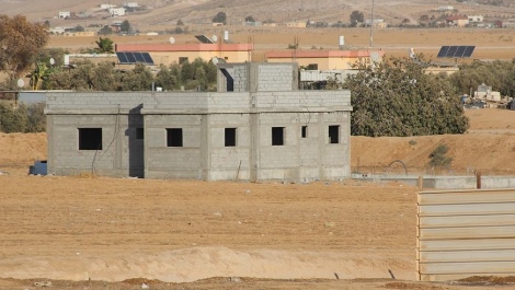 "שטח הפקר שאף אחד לא מטפל בו". בנייה בדואית בנגב