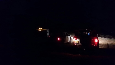 כוחות צבא ומשטרה סמוך לכפר אל מועייר הלילה (צורי עמיאור - סוכנות תצפית)