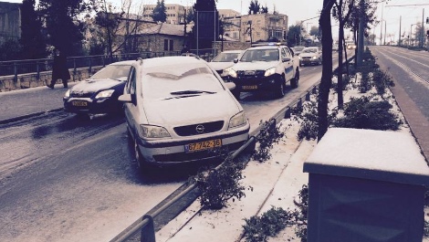 תאונת דרכים בירושלים המושלגת (עמיחי גבאי - סוכנות תצפית)