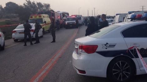 הנהג הערבי חשוד בגרימת מוות ברשלנות. זירת התאונה, אתמול (חטיבת דובר המשטרה)
