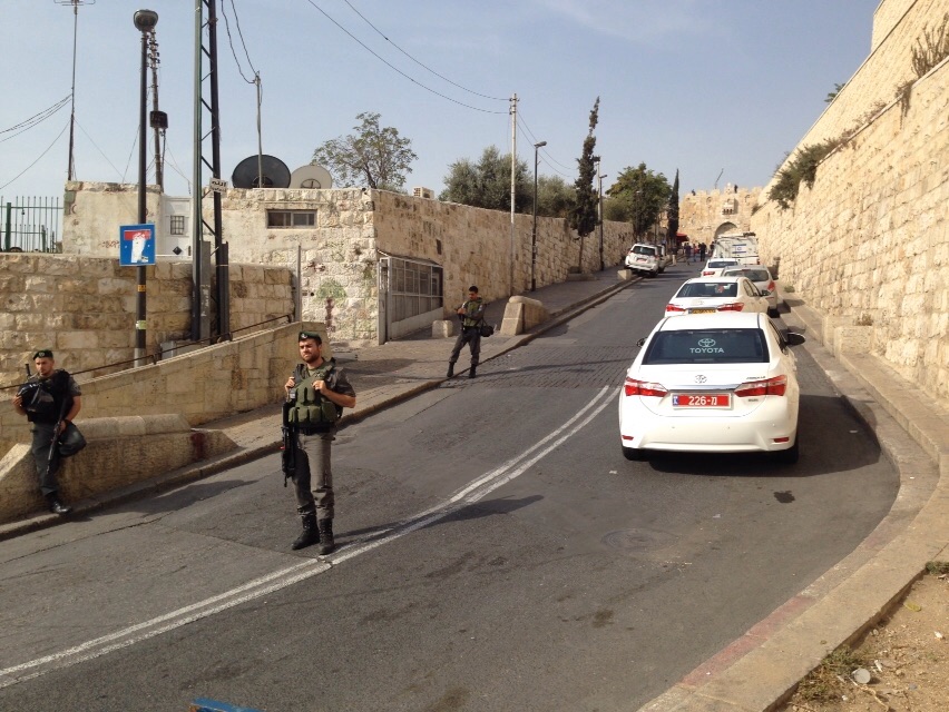 זירת הפיגוע בשער האריות בירושלים (שלמה מור)