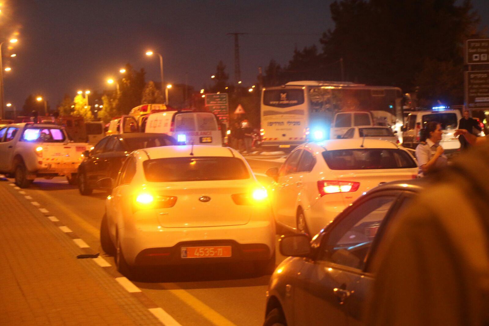 זירת הפיגוע בגוש עציון (הלל מאיר, TPS) זירת הפיגוע בגוש עציון (הלל מאיר, TPS)
