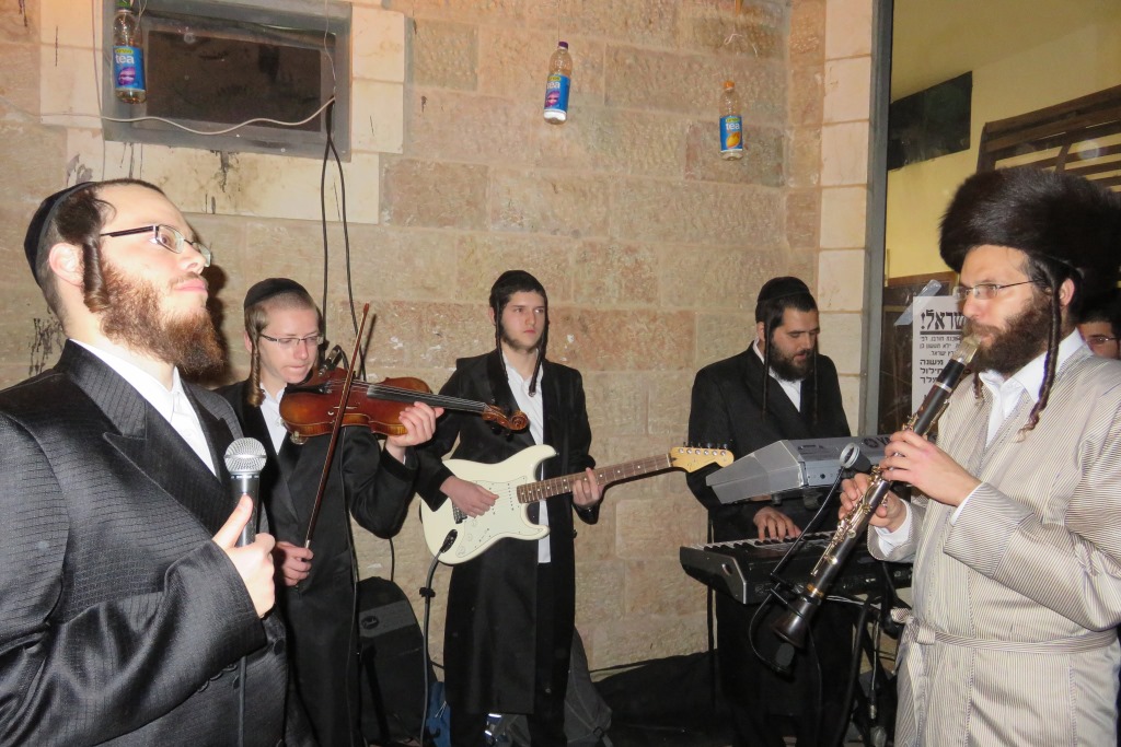 חיליק פרנק ותזמורתו באירוע, אמש (מתפללי בית הכנסת)