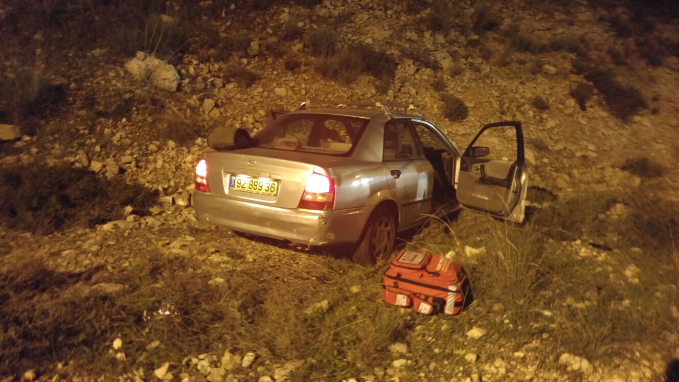 הרכב שנפגע בפיגוע אמש, סמוך לאבני חפץ (איחוד הצלה שומרון)