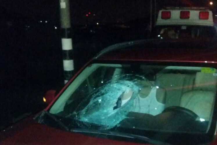 הרכב שנפגע מיידויי אבנים של ערבים בשומרון, הערב (TPS)