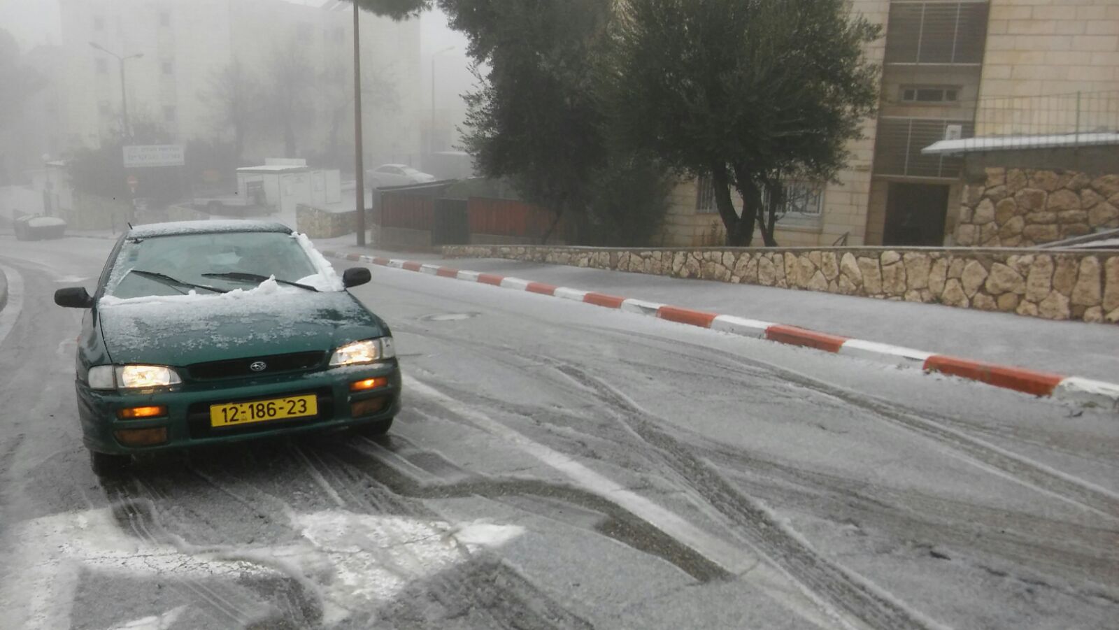 שלג שירד בקרית  ארבע, היום (בשי דרשן, TPS)