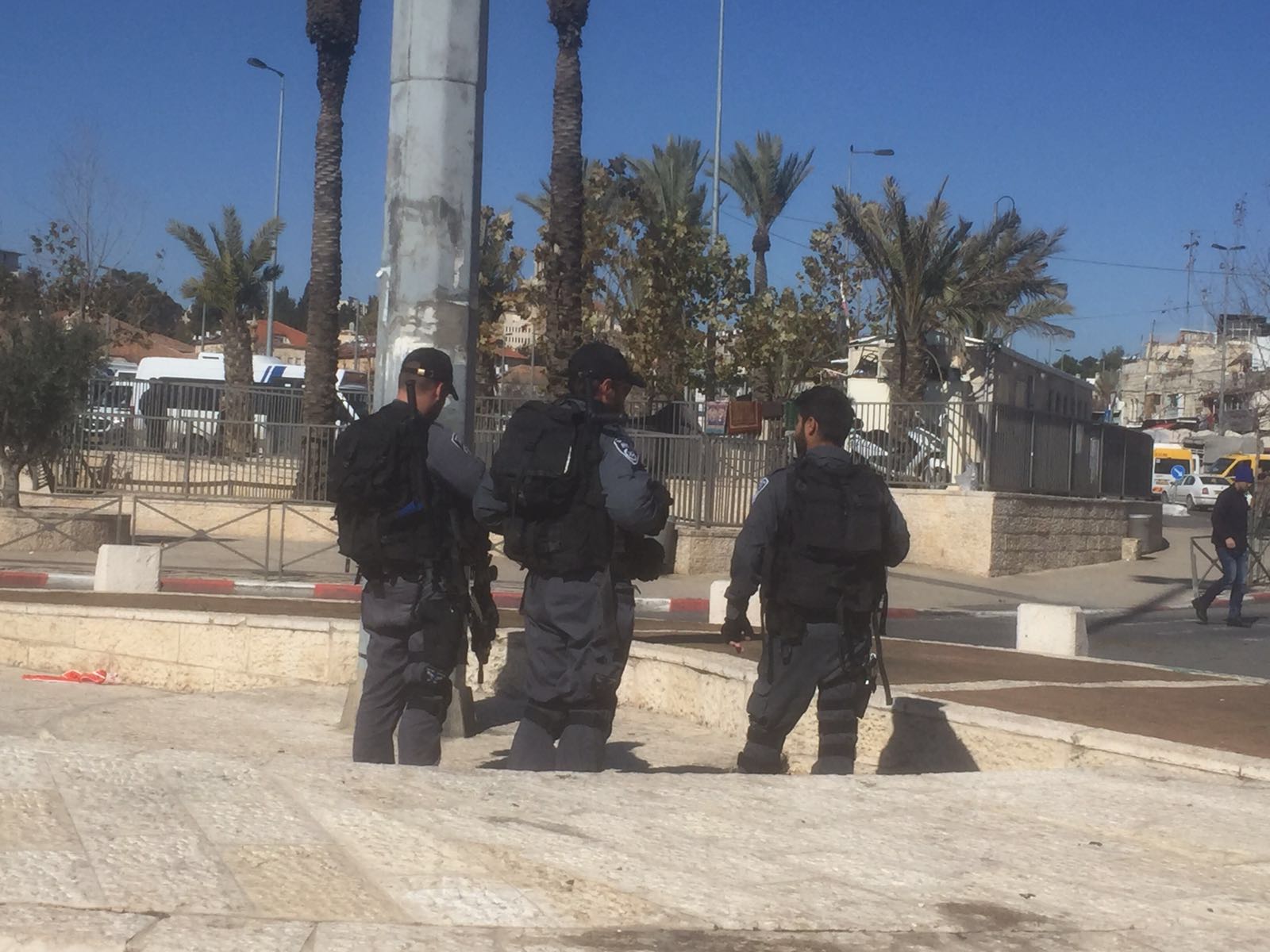 שוטרי יס"מ בזירת נסיון הפיגוע בירושלים (דוברות המשטרה)